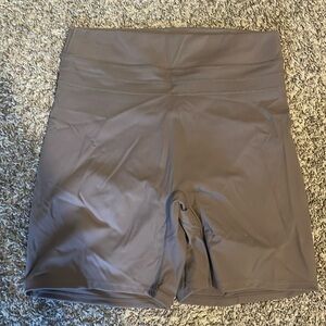 Purple/gray athletic shorts 🩶
